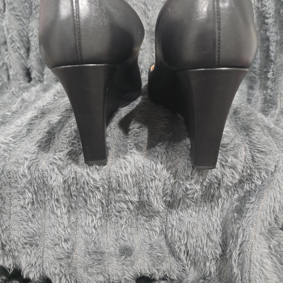 Tory Burch Black Wedge Heels - Picture 4 of 7